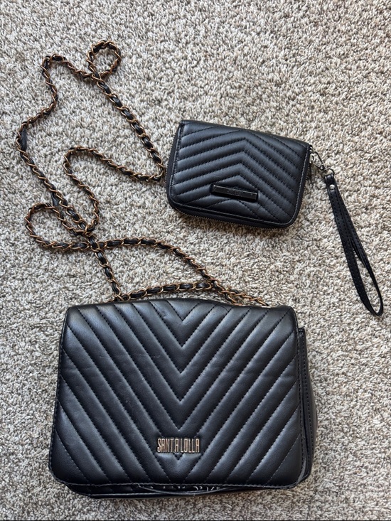 Santa lolla Handbags - Black Quilted Crossbody Bag with Matching Wristlet